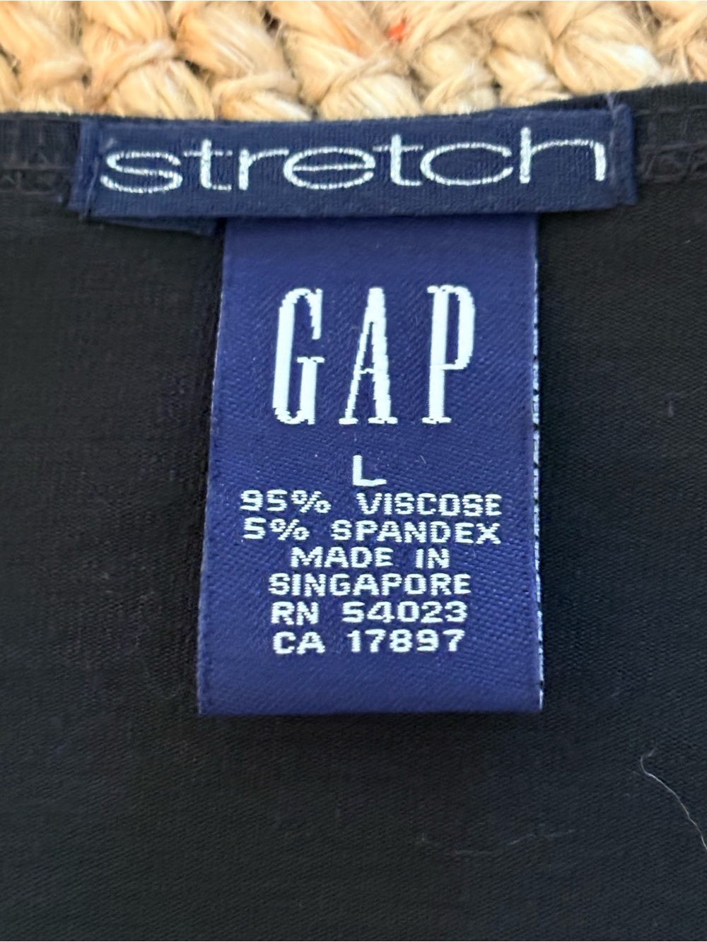 GAP Black V-Neck Long Sleeve Tee Large - Picture 3 of 4